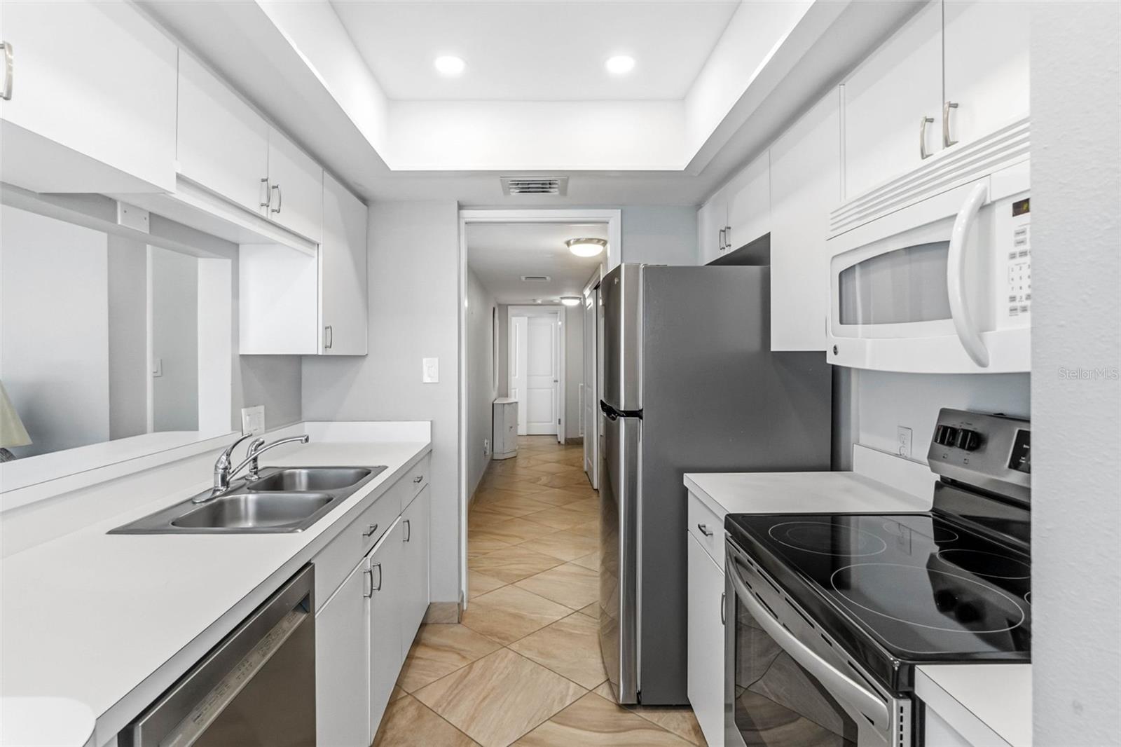 PALM BAY CLUB I - Residential