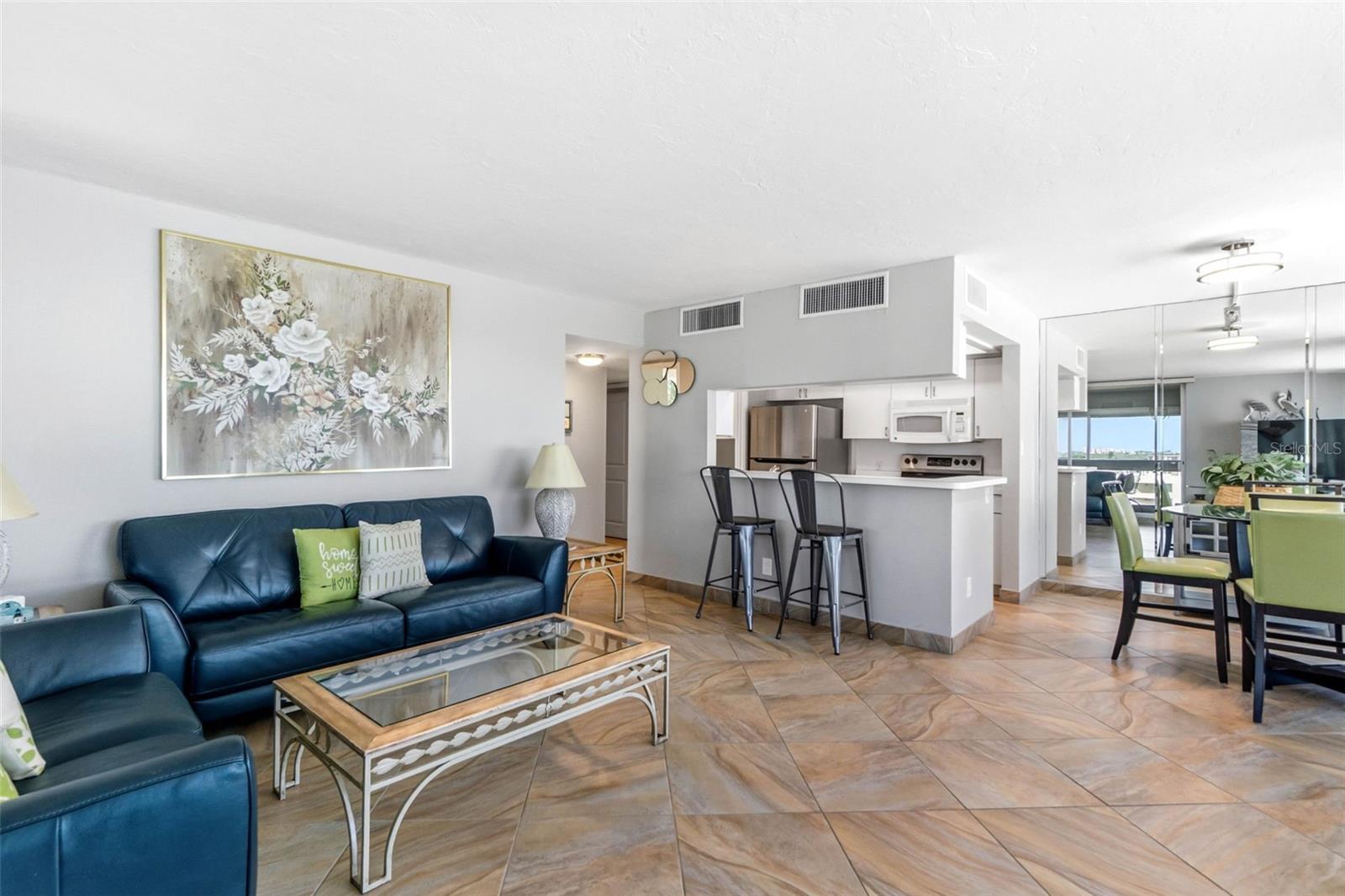 PALM BAY CLUB I - Residential