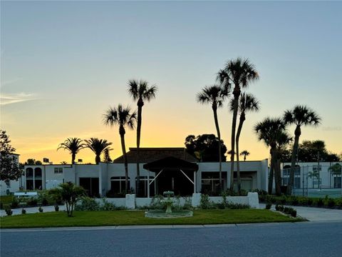 A home in SEMINOLE