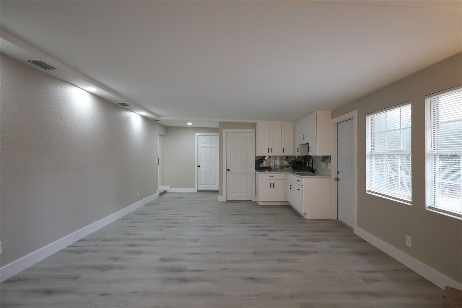 TAMPA OVERLOOK - Residential