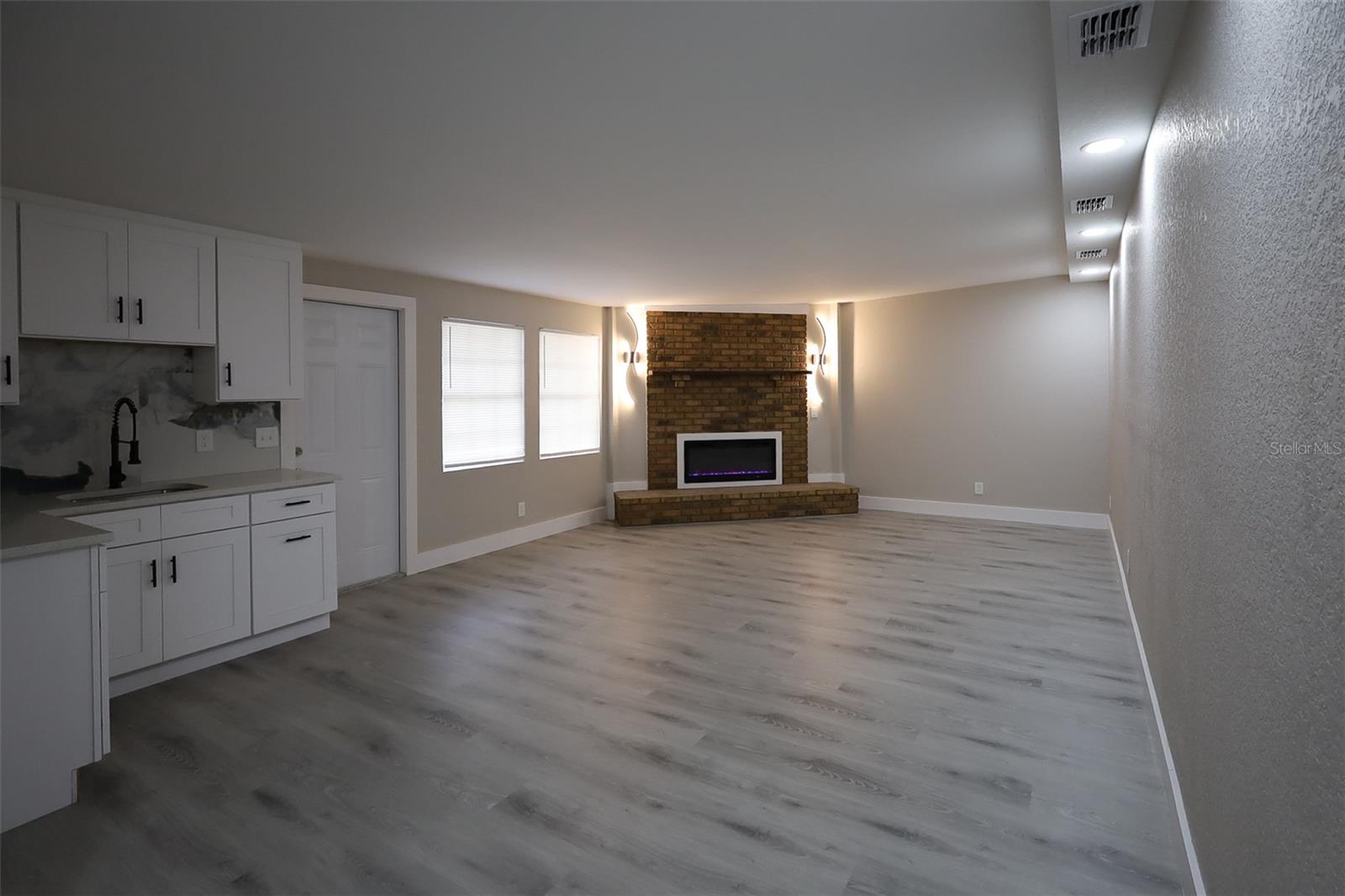 TAMPA OVERLOOK - Residential