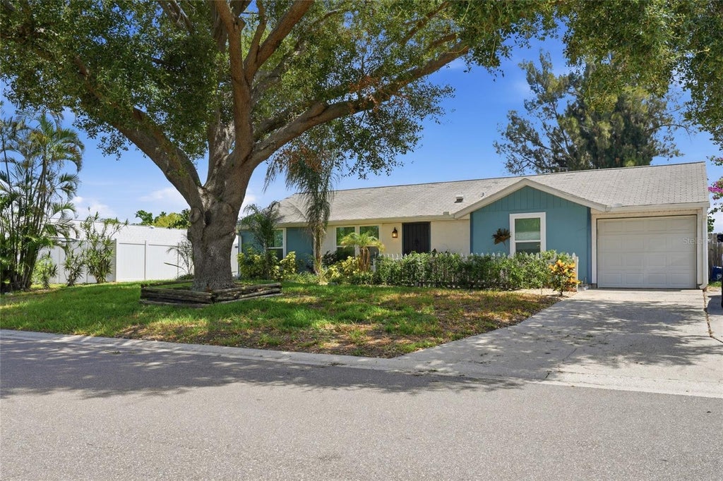 Photo of 3403 68th Street W, Bradenton, FL 34209 (MLS # A4703908)