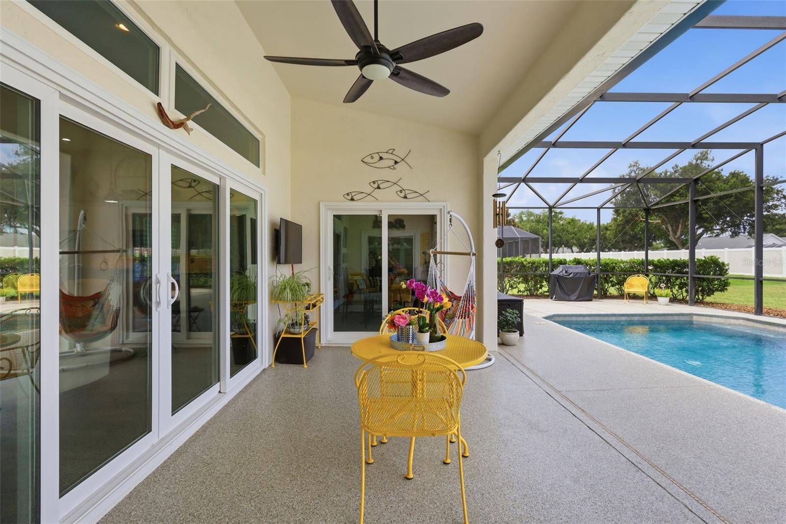 6064 SABAL HAMMOCK CIRCLE