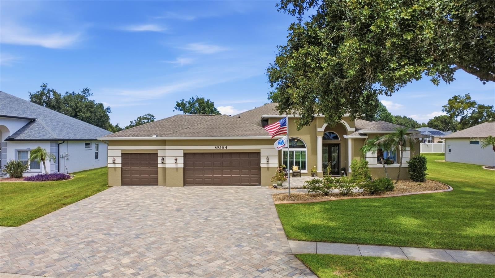 6064 SABAL HAMMOCK CIRCLE