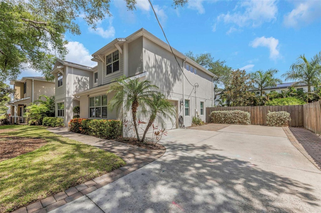 Photo of 4109 W Vasconia Street, Tampa, FL 33629 (MLS # TB8523721)