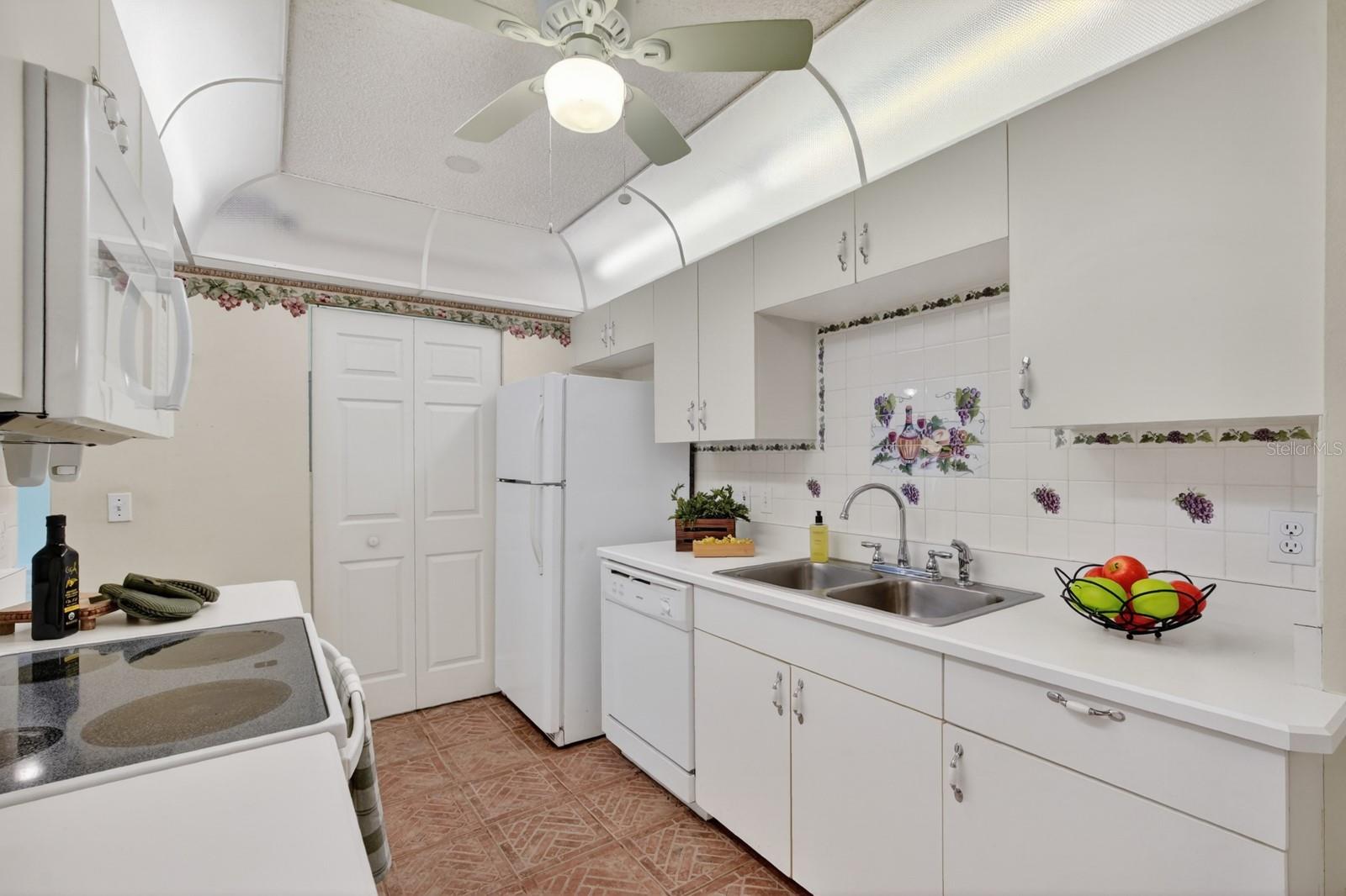 INDIGO PINES CONDO PH 01-06 - Residential