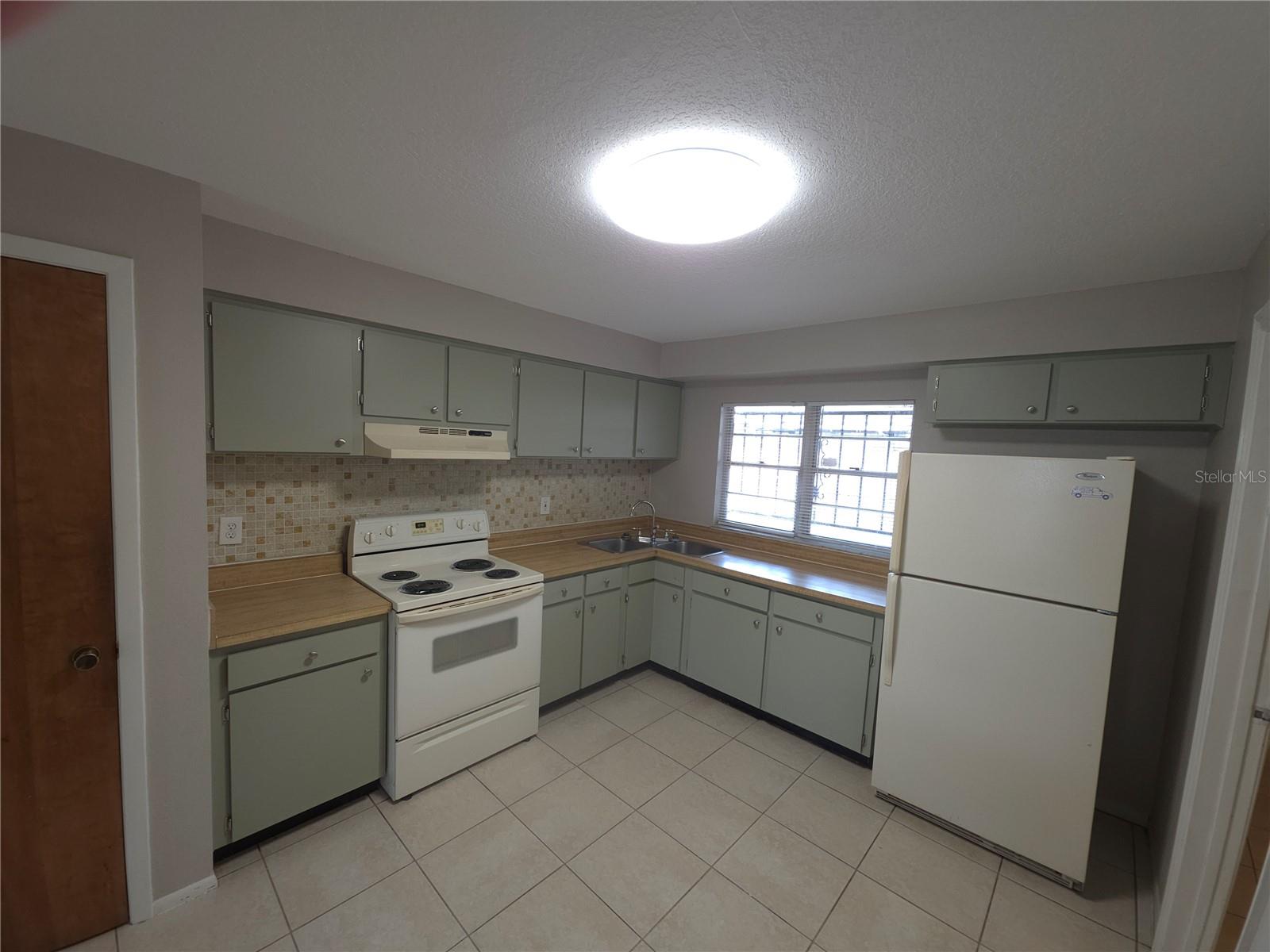 TERRACE PARK SUB UNIT - Residential Lease