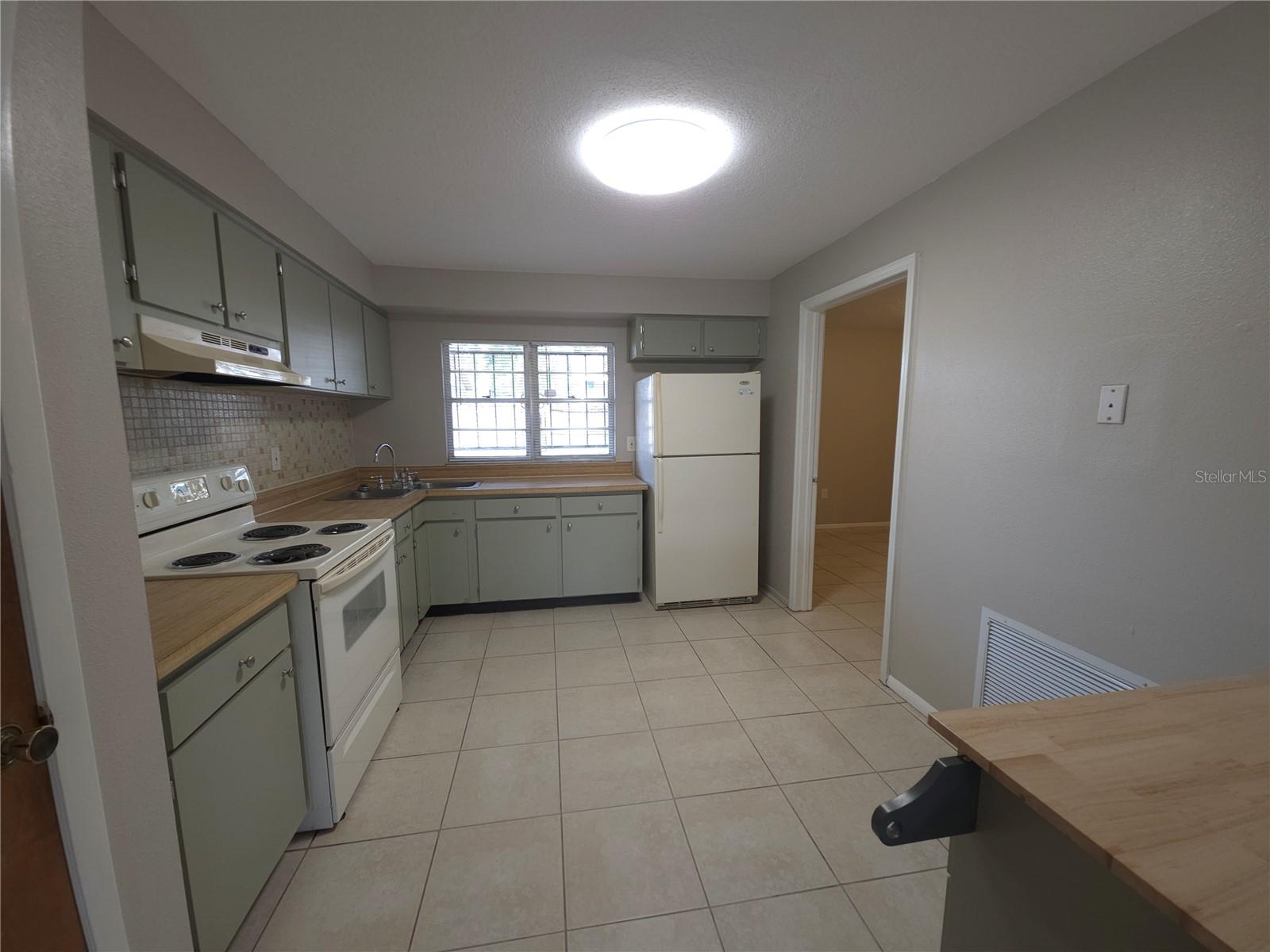 TERRACE PARK SUB UNIT - Residential Lease