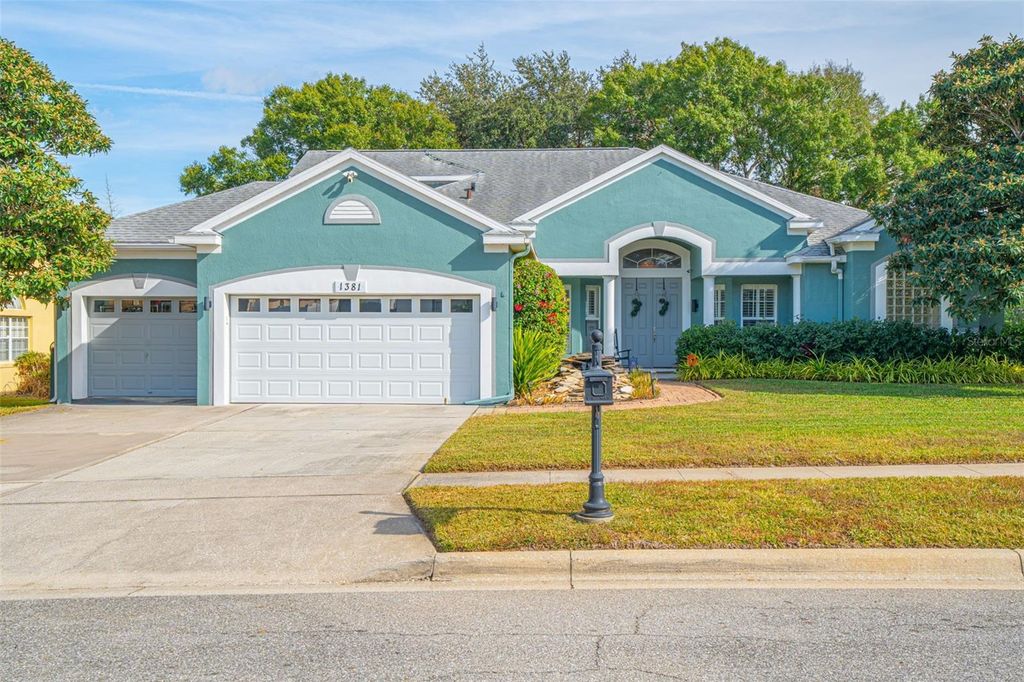 Photo of 1381 Shelter Rock Road, Orlando, FL 32835 (MLS # O6364403)