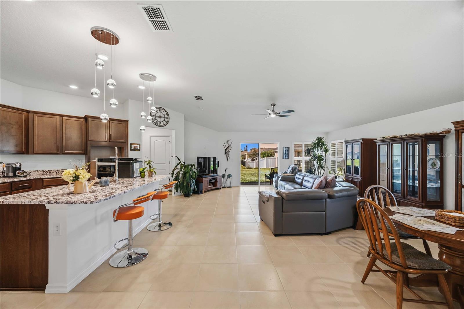 GRADY POINTE - Residential