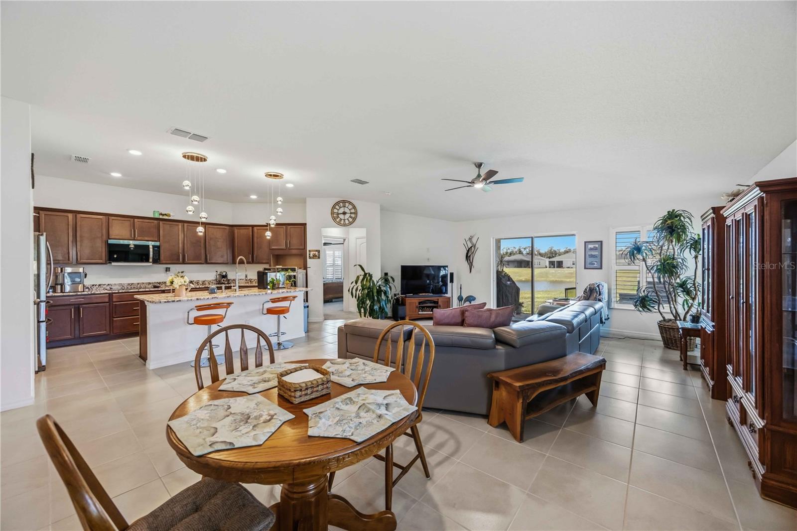 GRADY POINTE - Residential