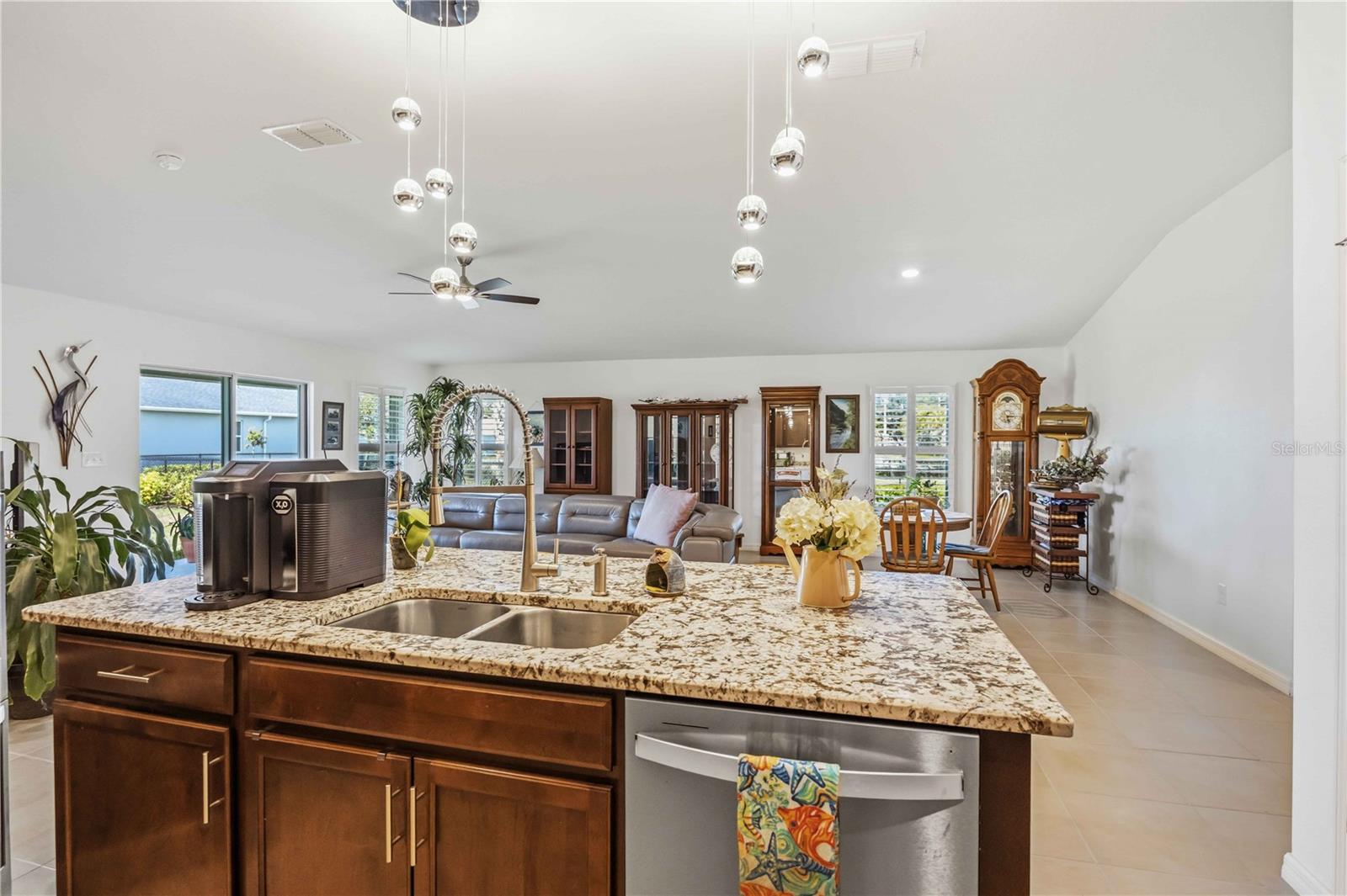 GRADY POINTE - Residential