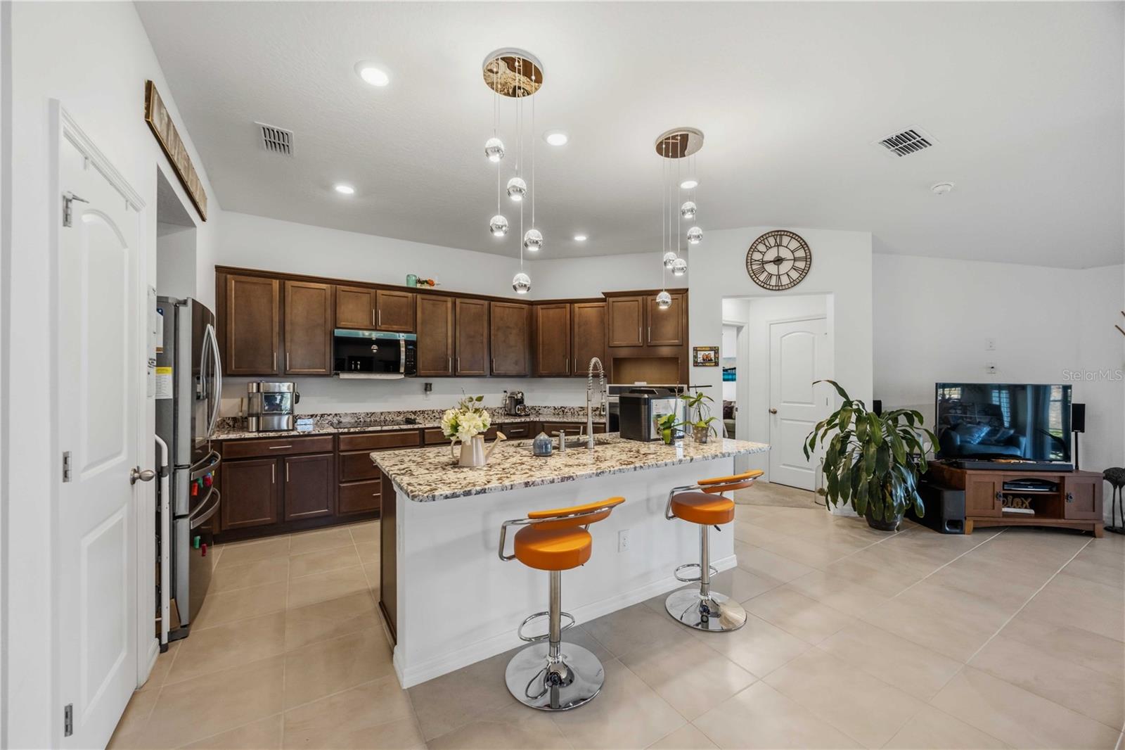 GRADY POINTE - Residential