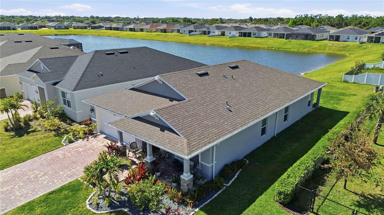GRADY POINTE - Residential