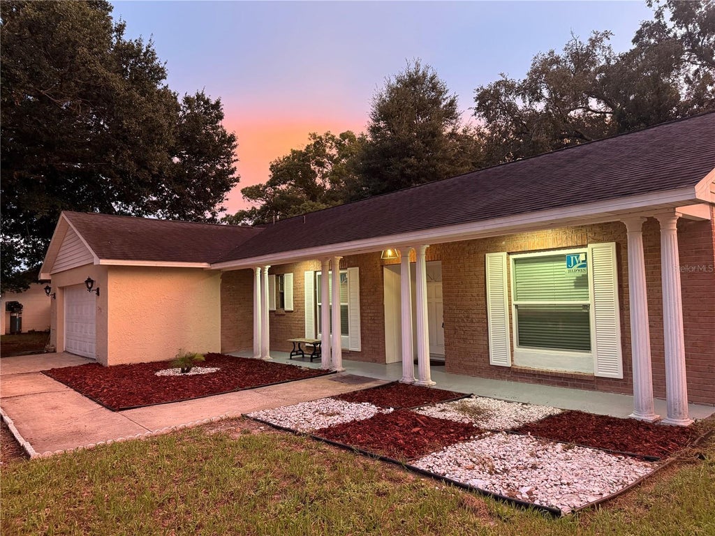 Photo of 705 Vandergrift Drive, Ocoee, FL 34761 (MLS # S5157918)