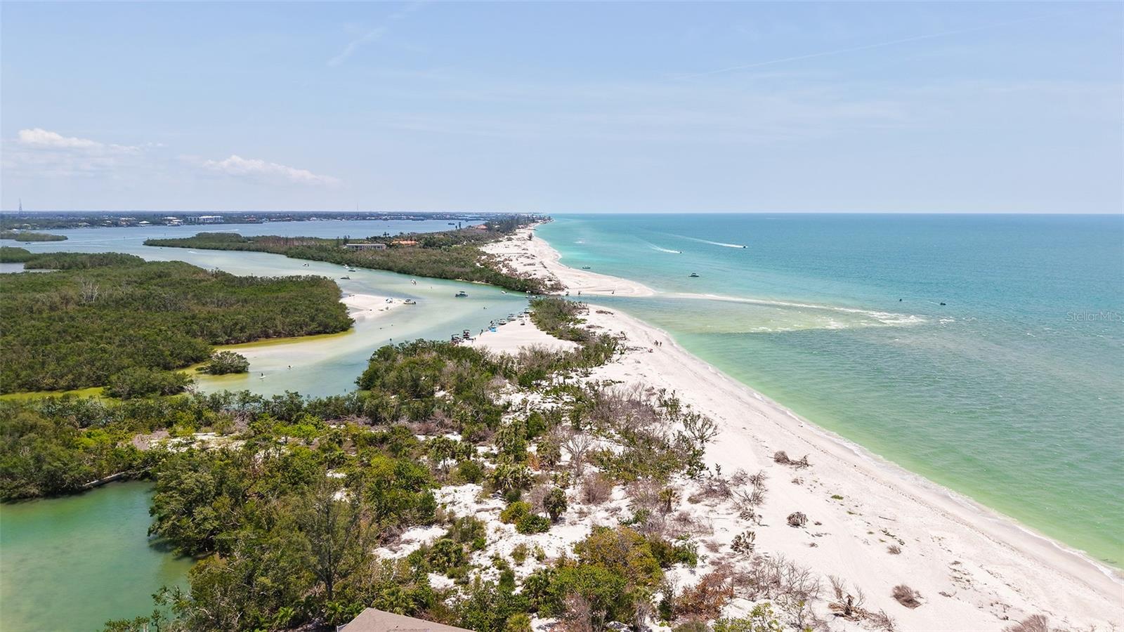 POINTE ON MIDNIGHT PASS - Residential