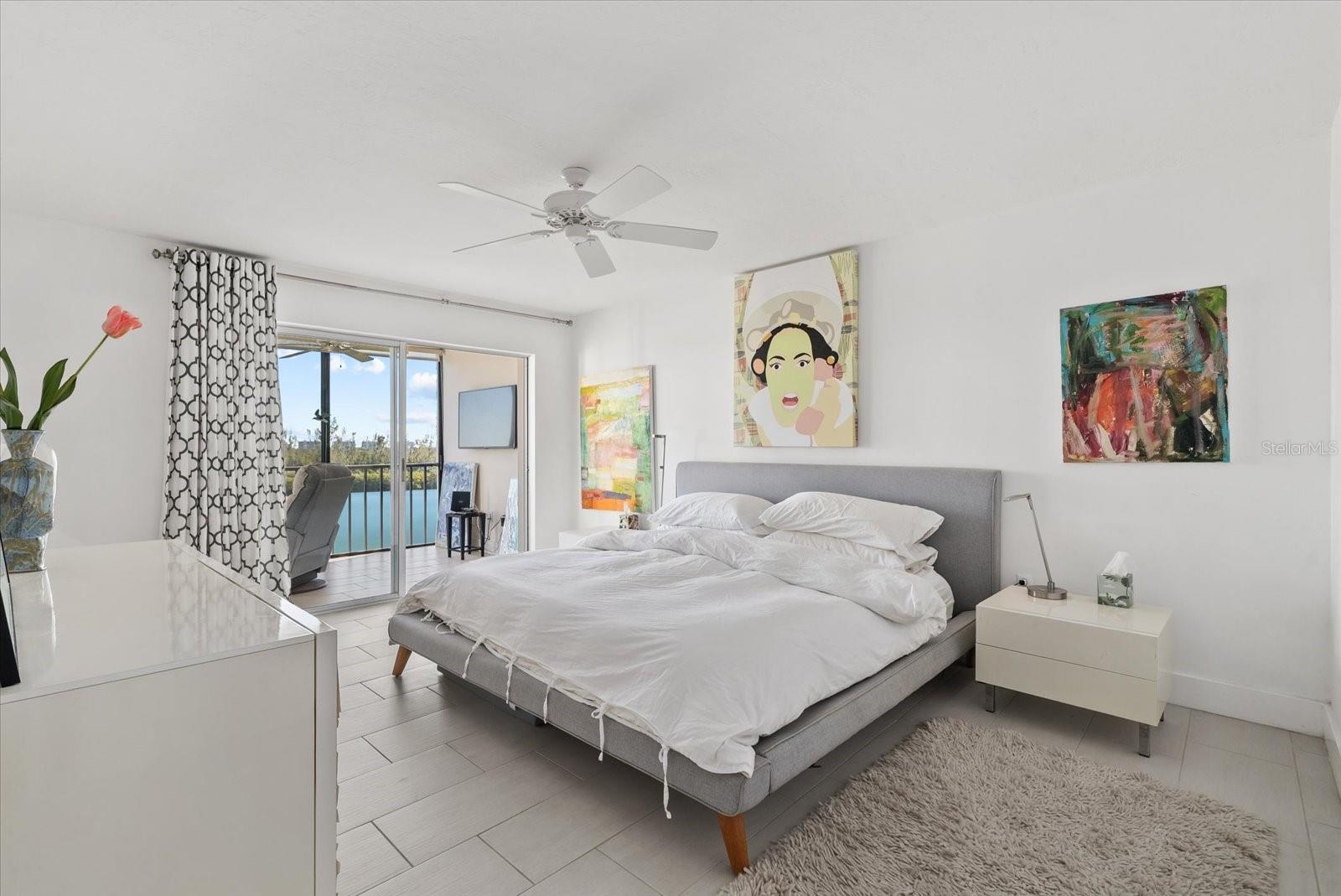 POINTE ON MIDNIGHT PASS - Residential