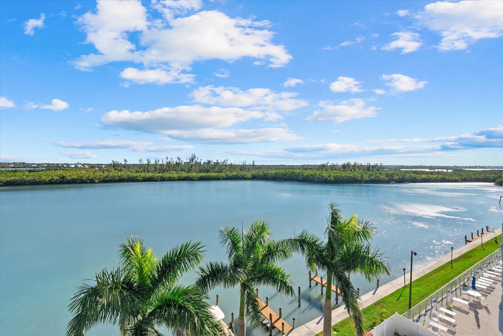 POINTE ON MIDNIGHT PASS - Residential