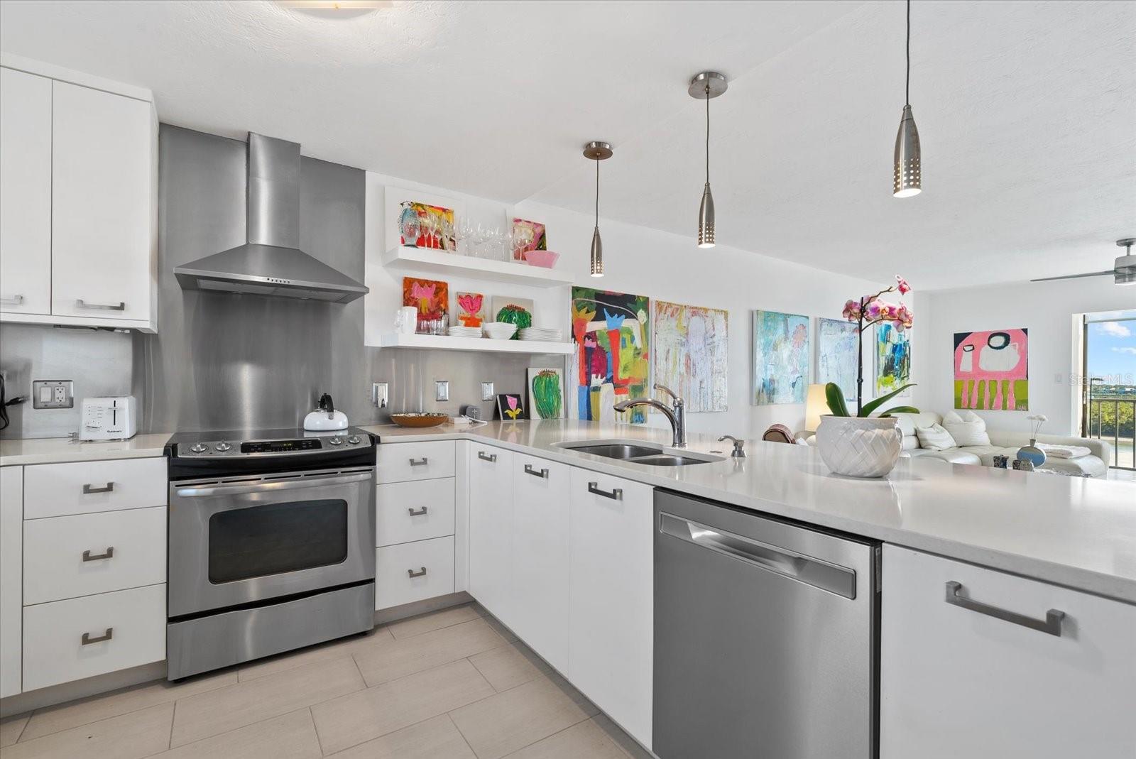 POINTE ON MIDNIGHT PASS - Residential