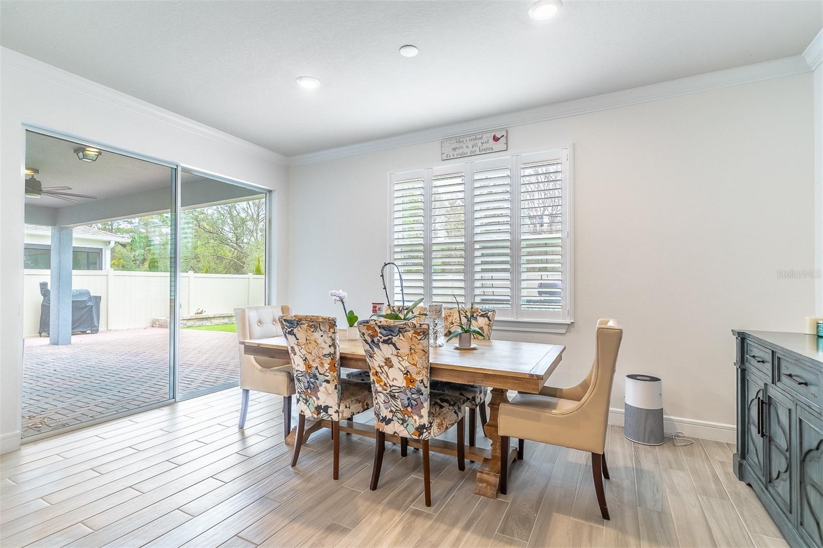 CHAPMAN PINES - Residential