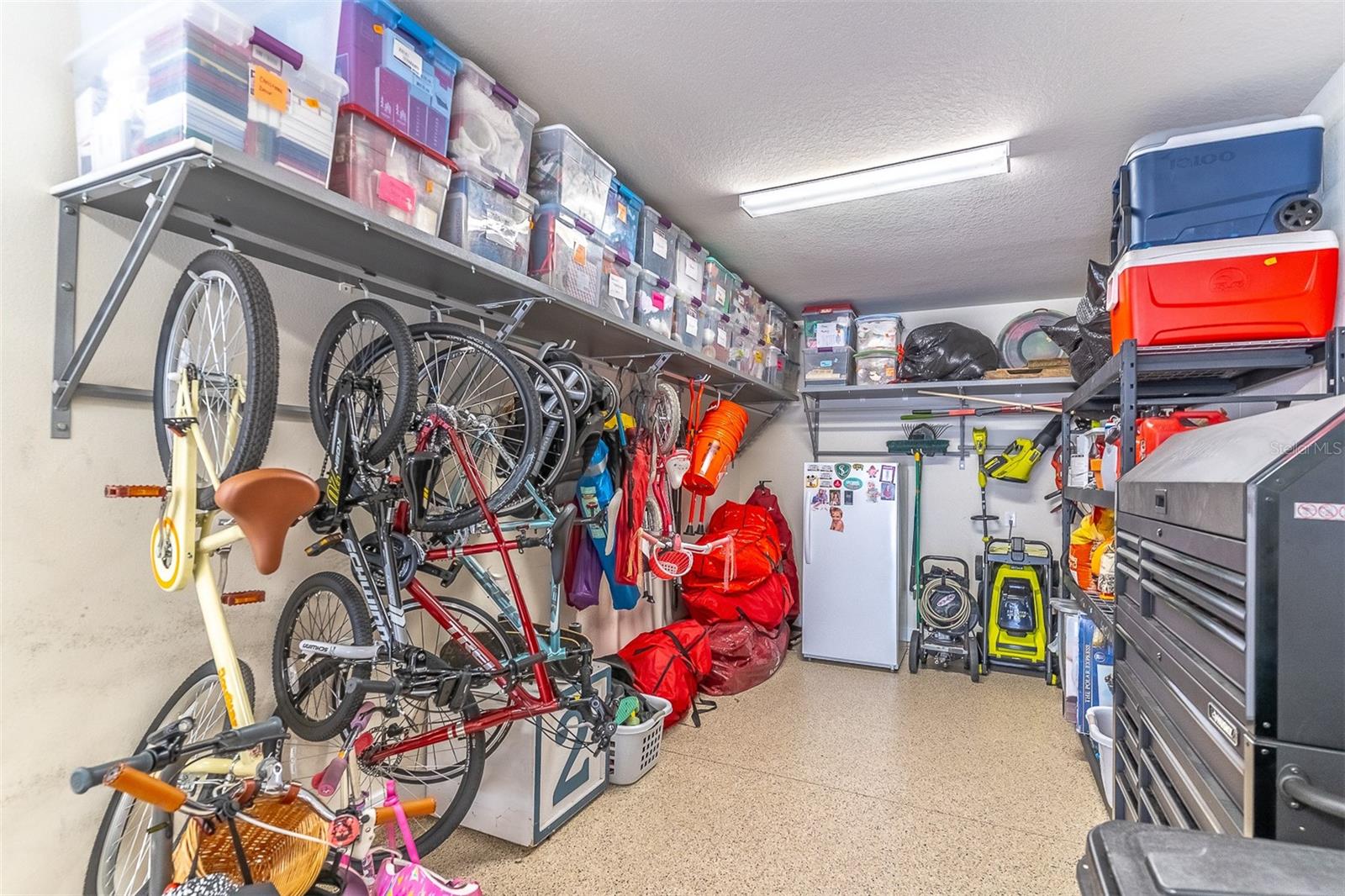 CHAPMAN PINES - Residential