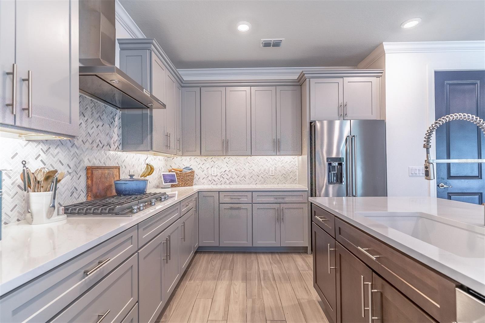 CHAPMAN PINES - Residential