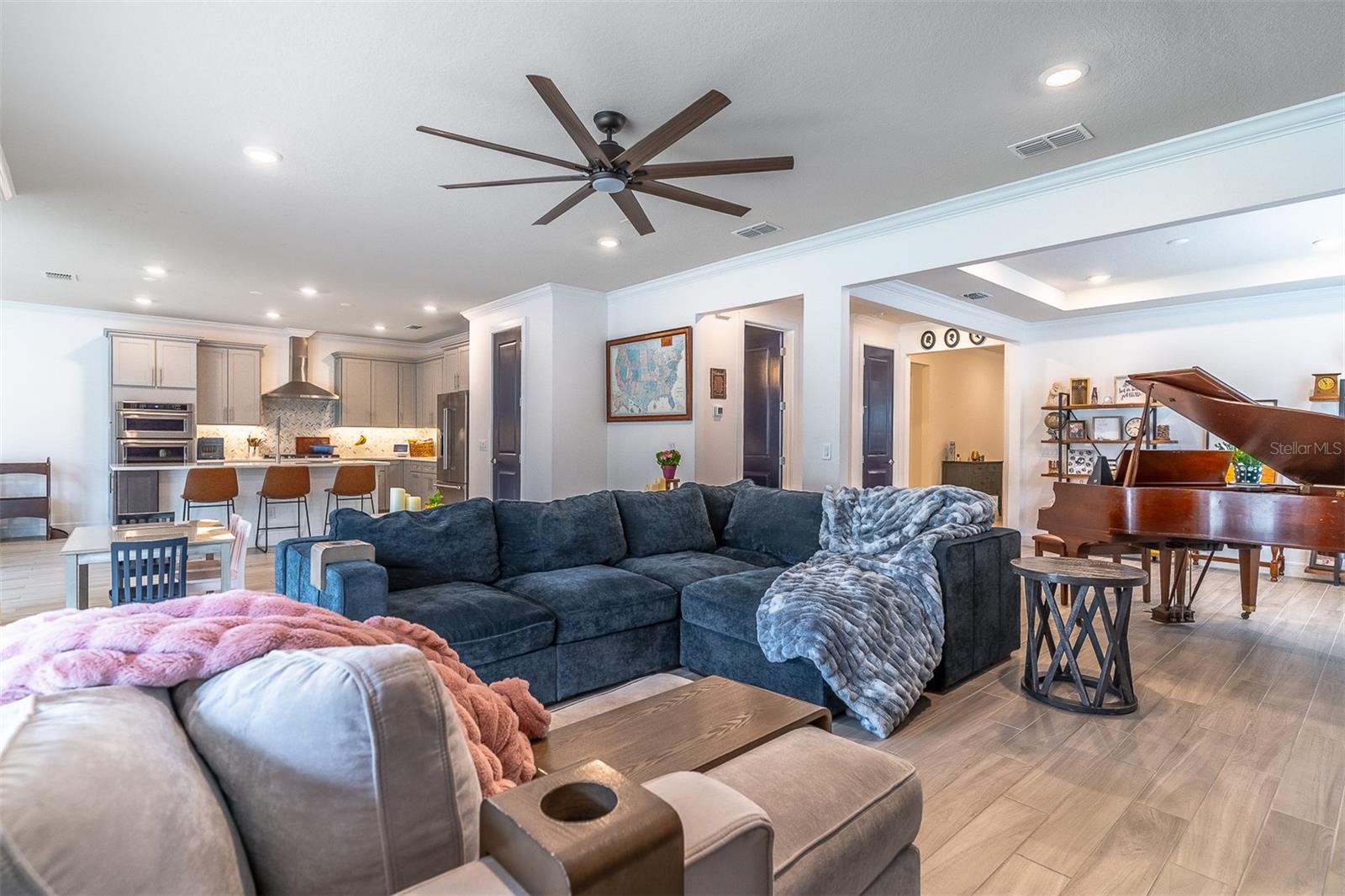 CHAPMAN PINES - Residential