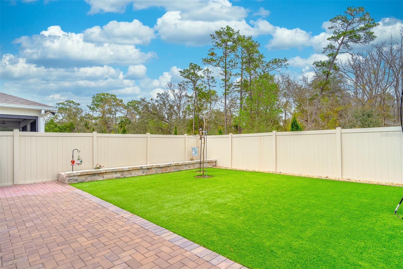 CHAPMAN PINES - Residential