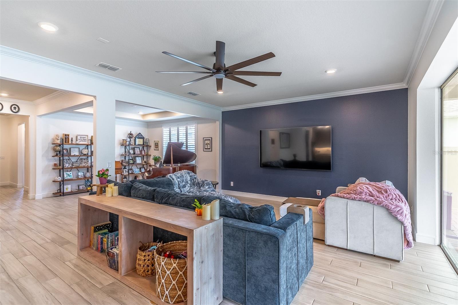 CHAPMAN PINES - Residential