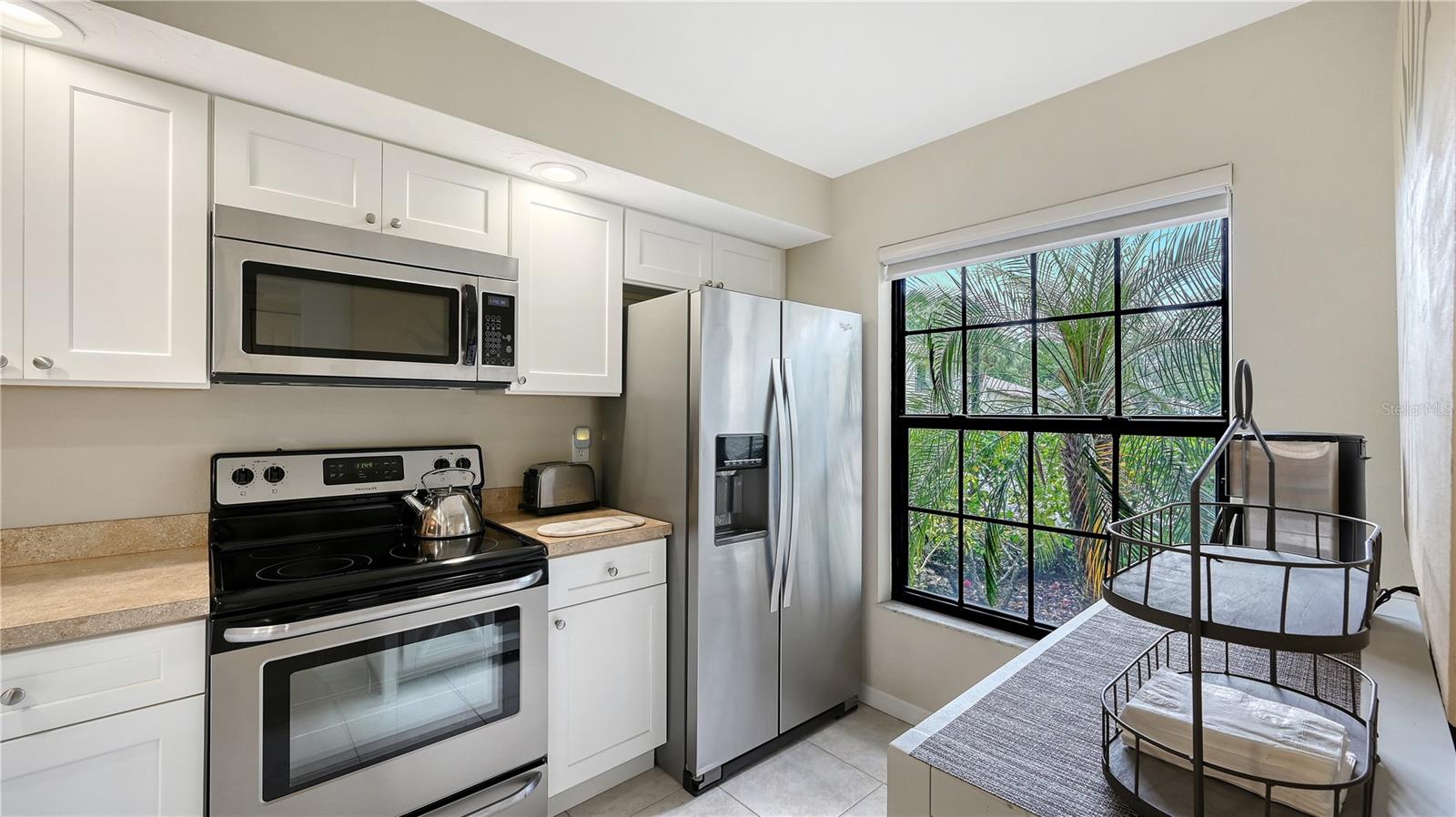 4729 WINSLOW BEACON 11