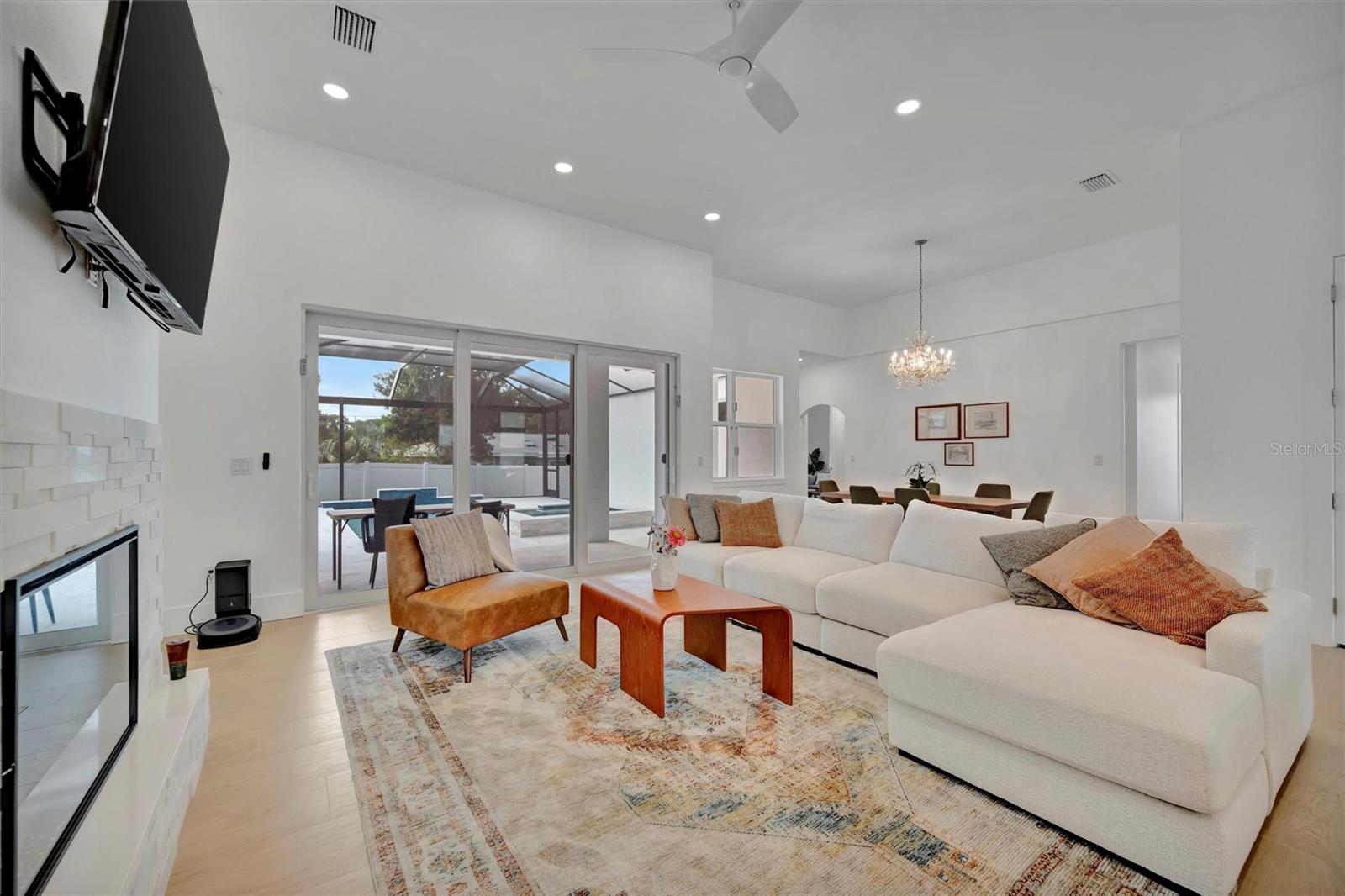 HIGHLAND PINES - Residential