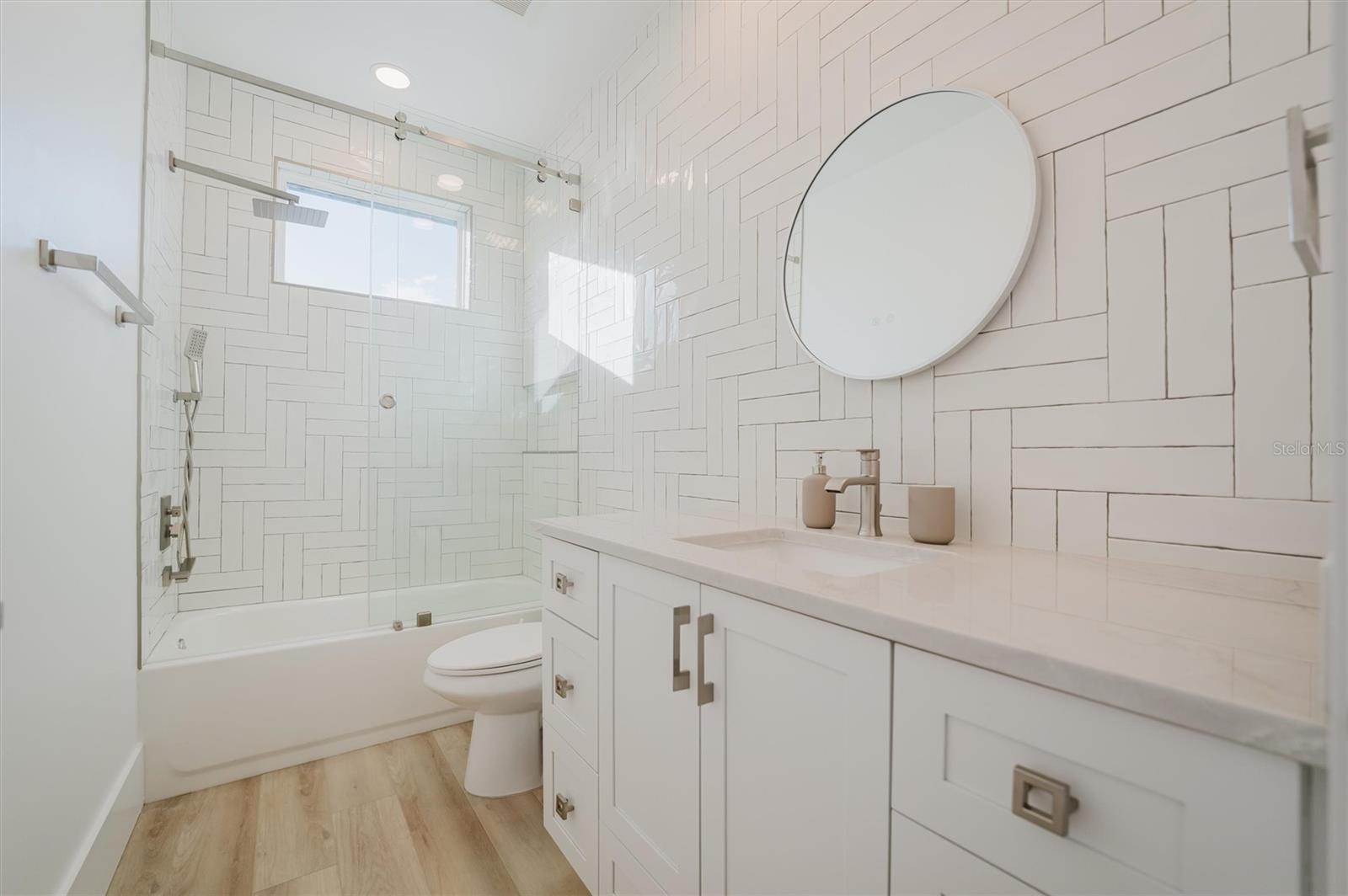 HIGHLAND PINES - Residential