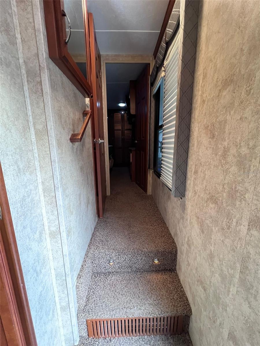 YOGI BEARS JELLYSTONE PARK CONDO - Land