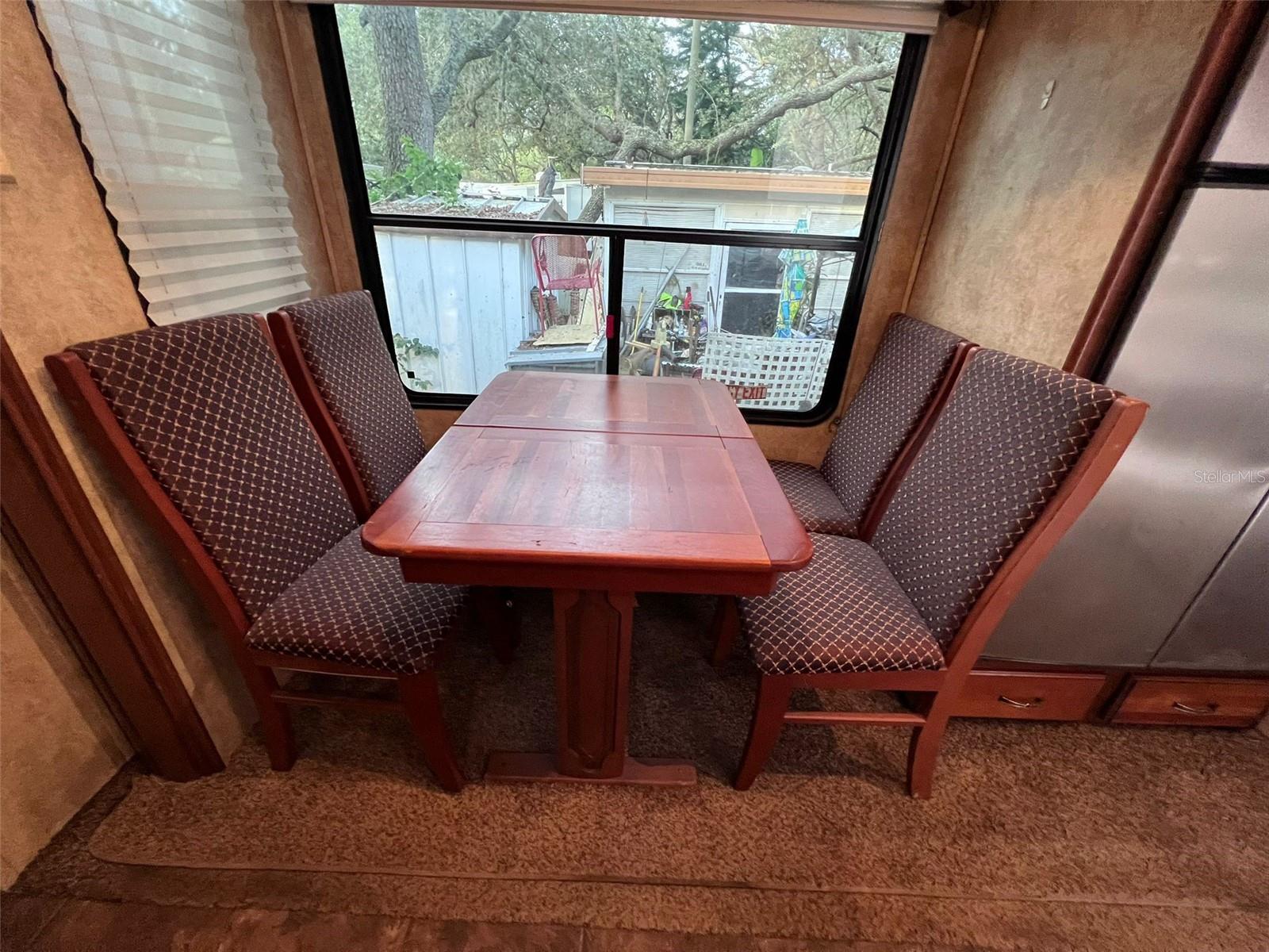 YOGI BEARS JELLYSTONE PARK CONDO - Land