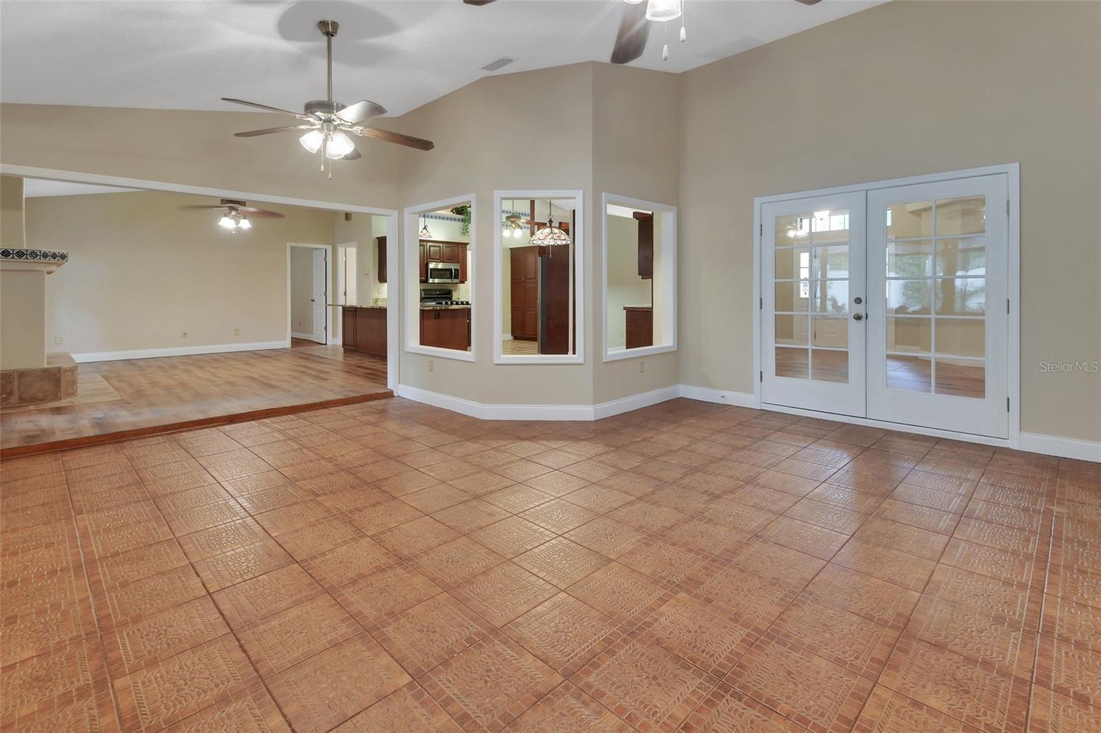 GLEN OAKS REP 01 - Residential