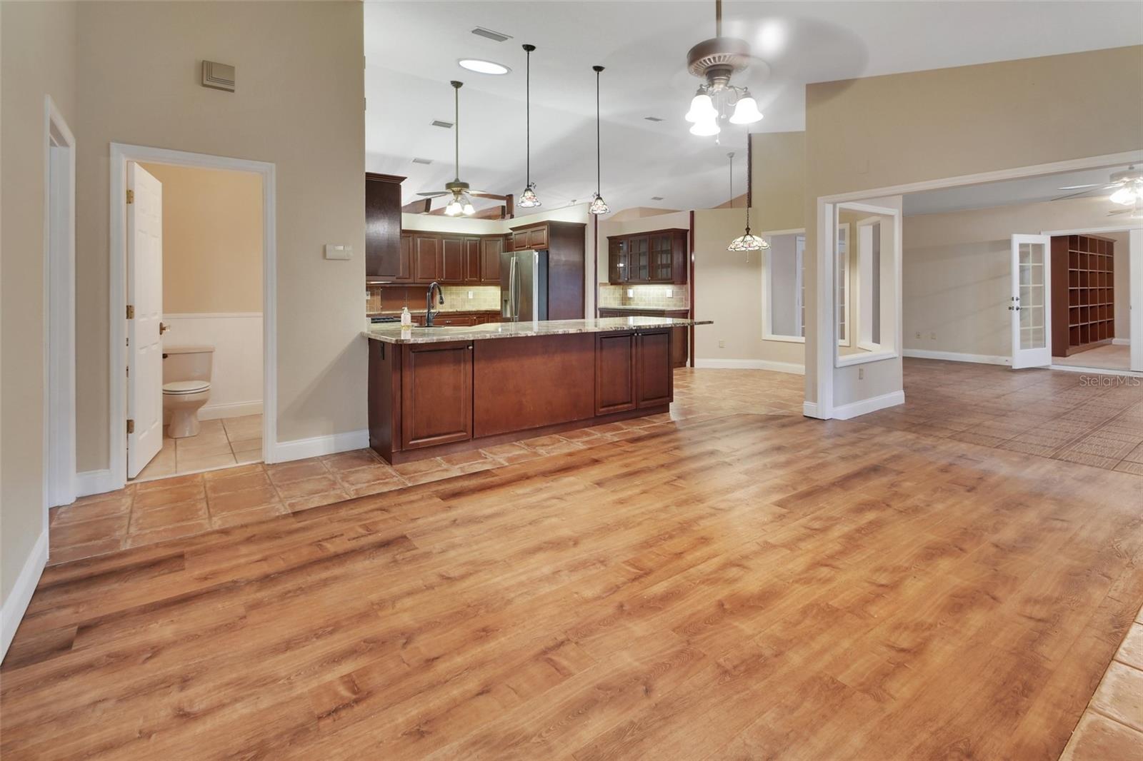 GLEN OAKS REP 01 - Residential