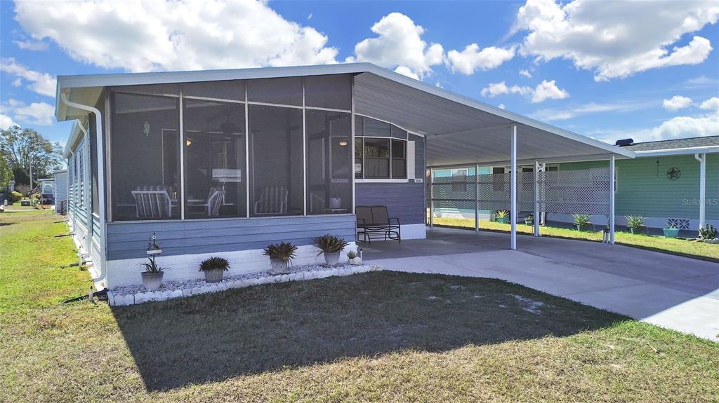 Photo of 1811 Fox Hill Dr, Lakeland, FL 33810 (MLS # P4937666)