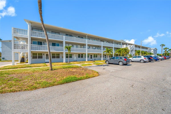 1001 77TH AVE N APT 308, SAINT PETERSBURG, FL 33702 - Image 5f2a4b4acdaa736e77f856e11f6312e1/3852418829