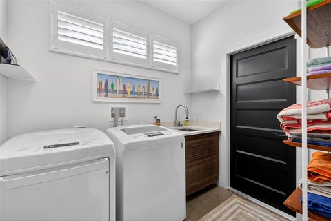 Tiny photo for 1535 Sunset Circle, Mount Dora, FL 32757 (MLS # G5114105)