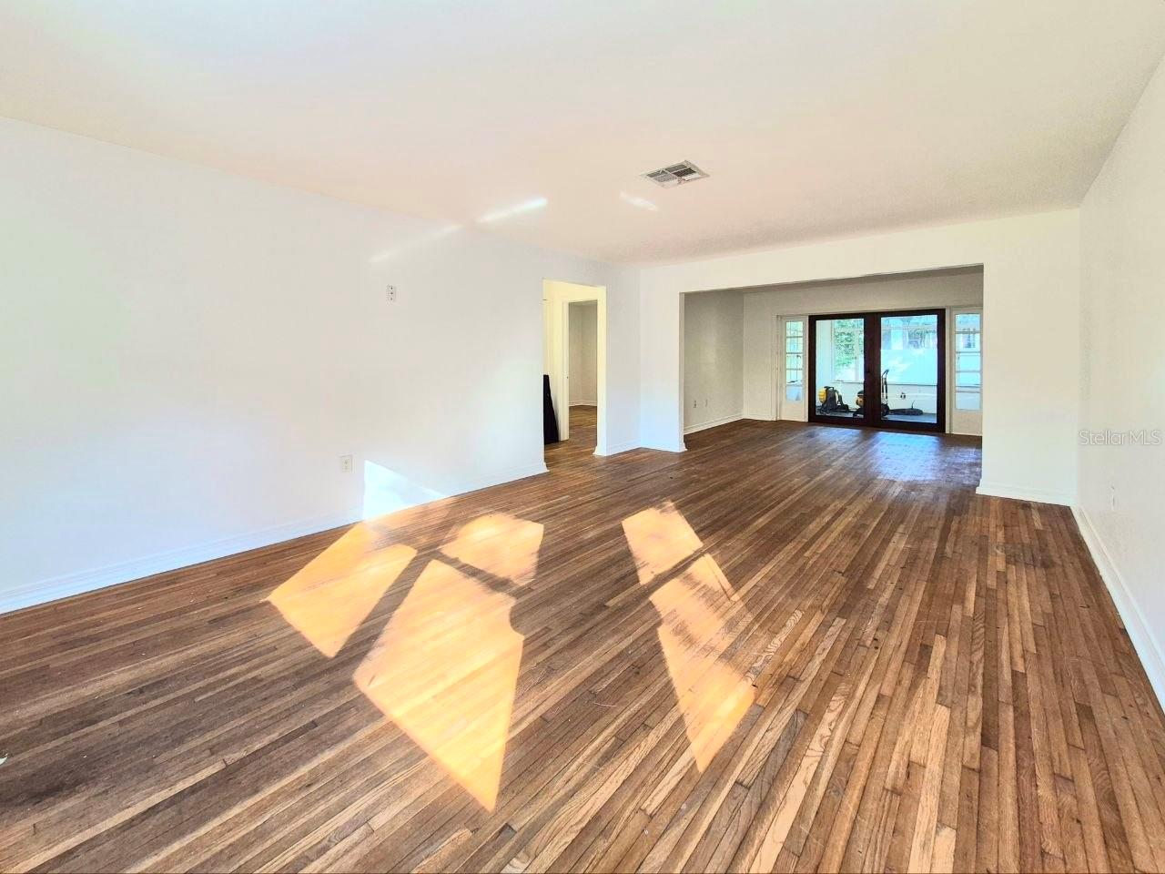 NORTH NEW SUBURB BEAUTIFUL - Residential Lease