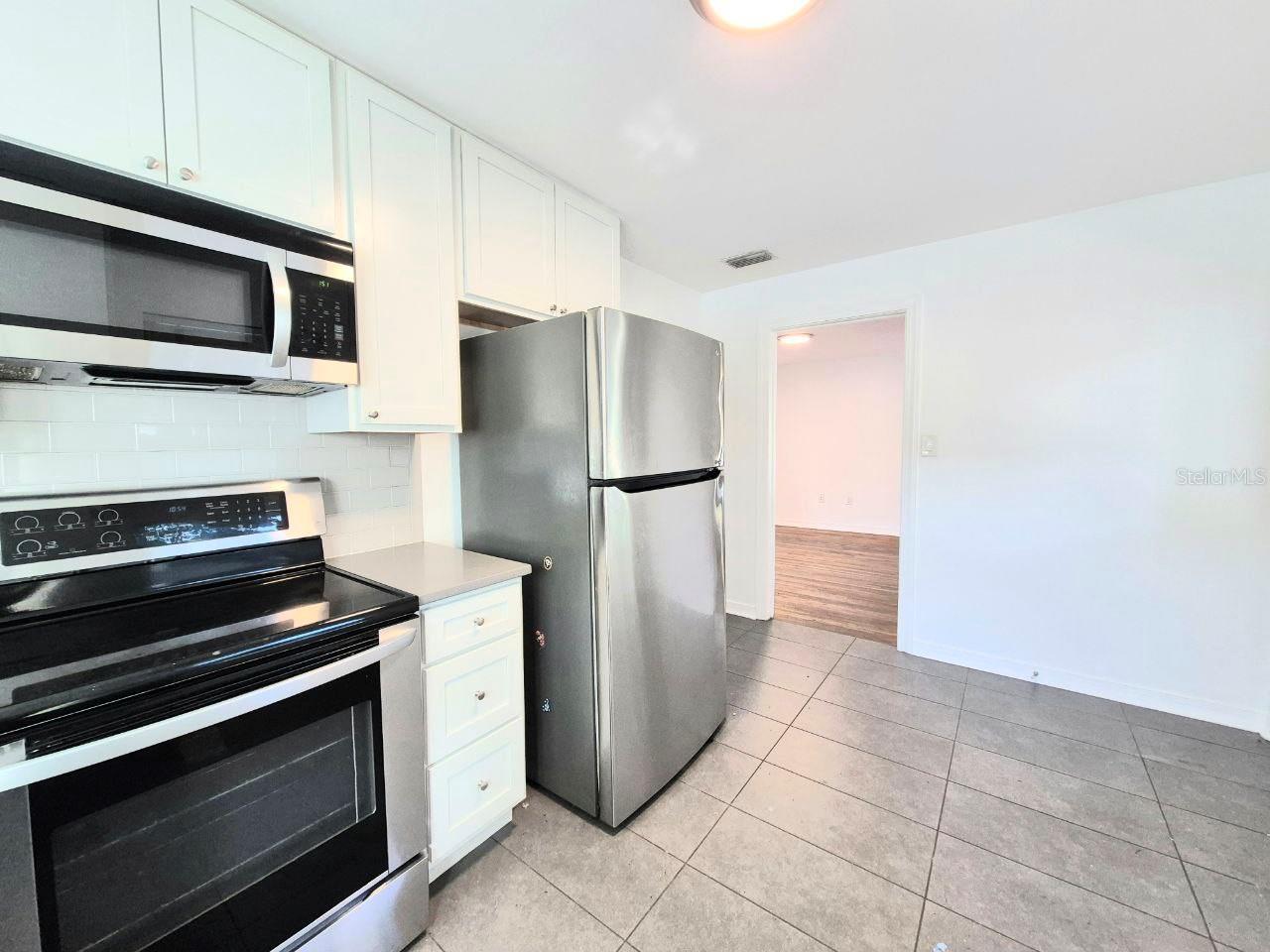 NORTH NEW SUBURB BEAUTIFUL - Residential Lease