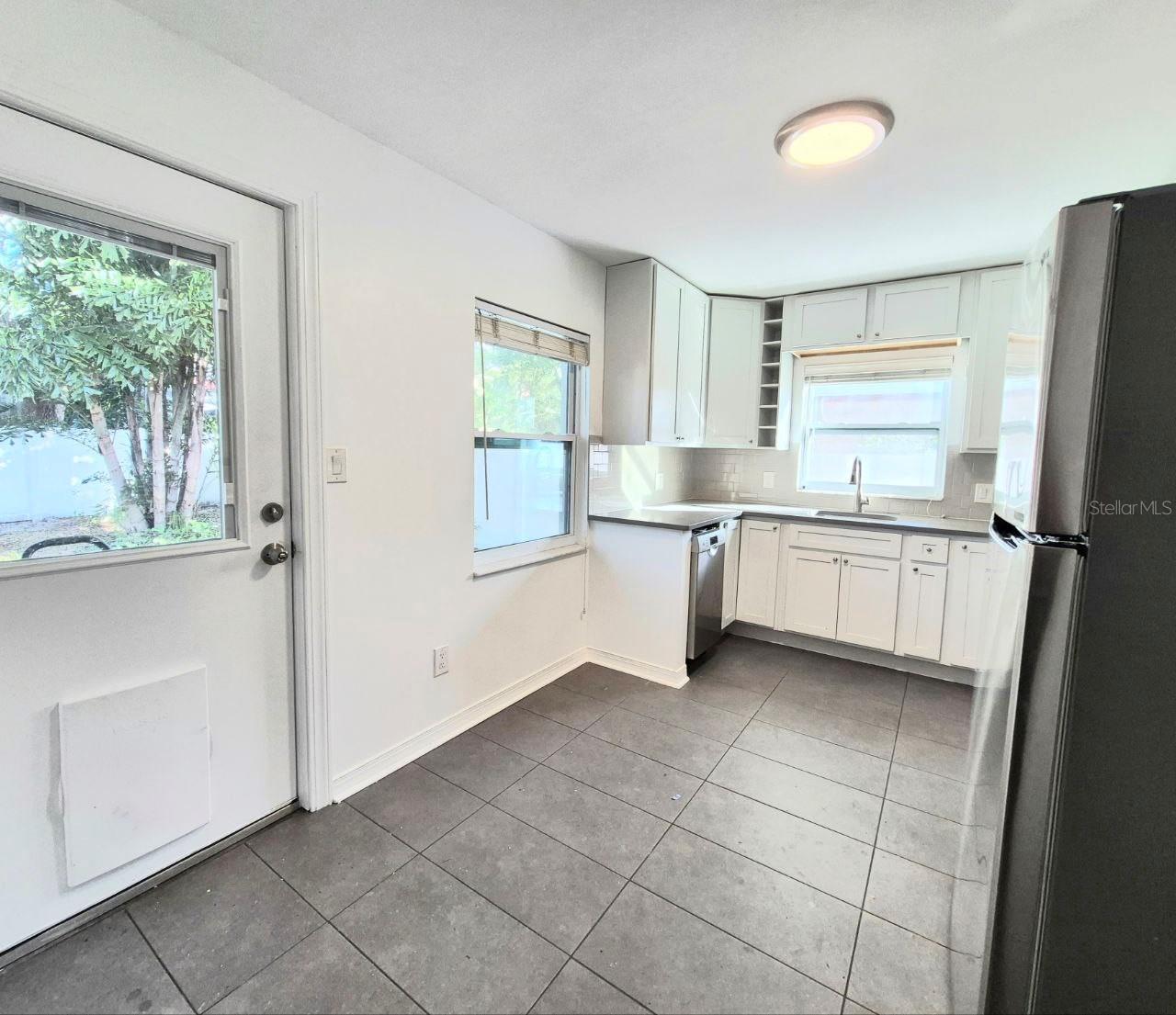 NORTH NEW SUBURB BEAUTIFUL - Residential Lease