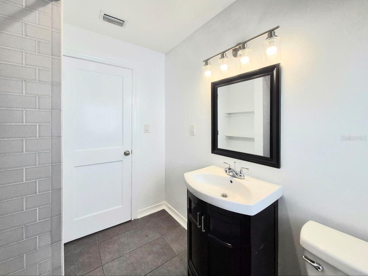 NORTH NEW SUBURB BEAUTIFUL - Residential Lease