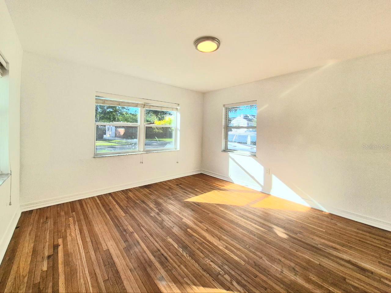 NORTH NEW SUBURB BEAUTIFUL - Residential Lease