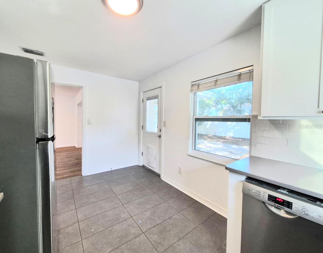 NORTH NEW SUBURB BEAUTIFUL - Residential Lease