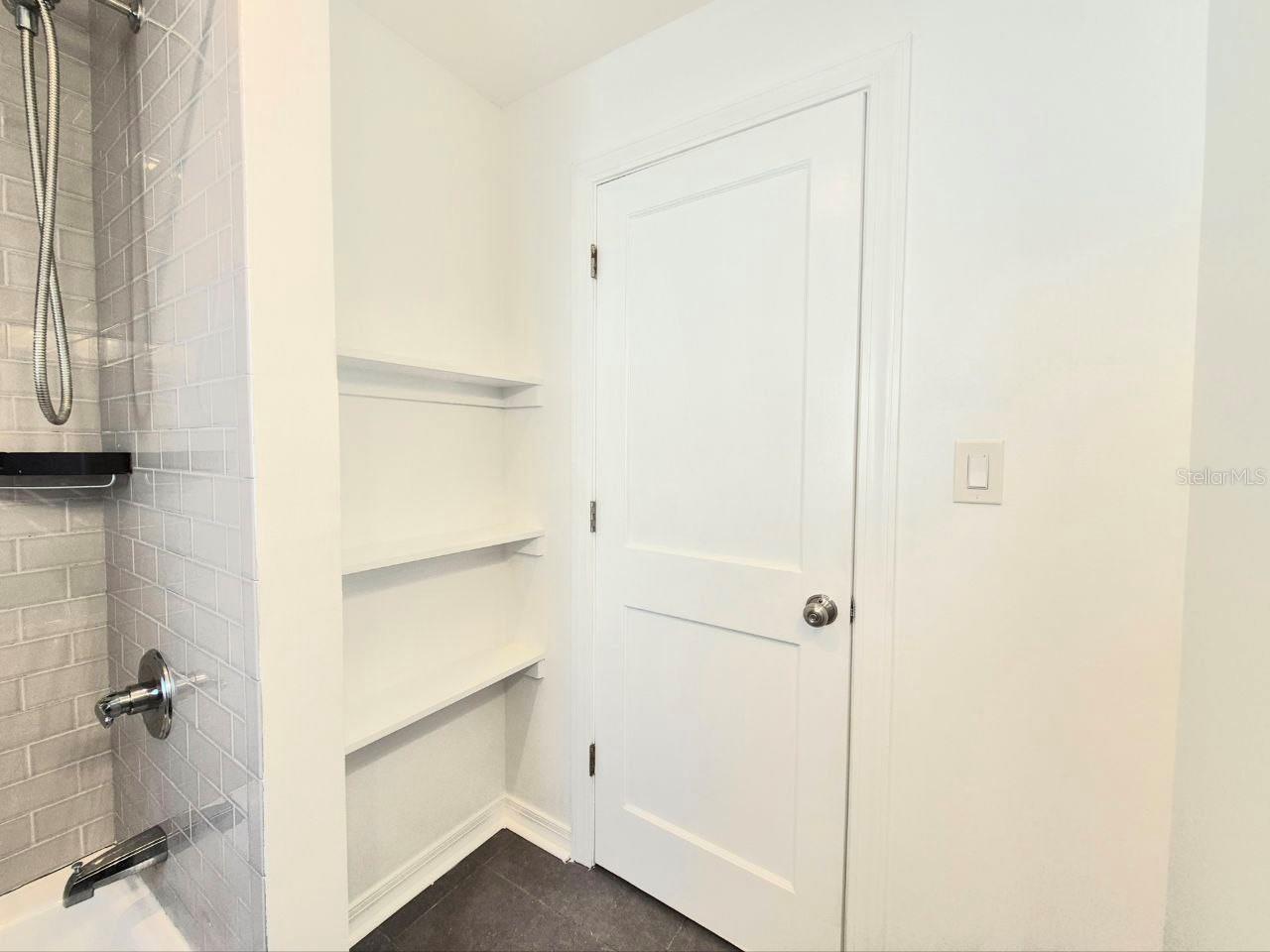 NORTH NEW SUBURB BEAUTIFUL - Residential Lease