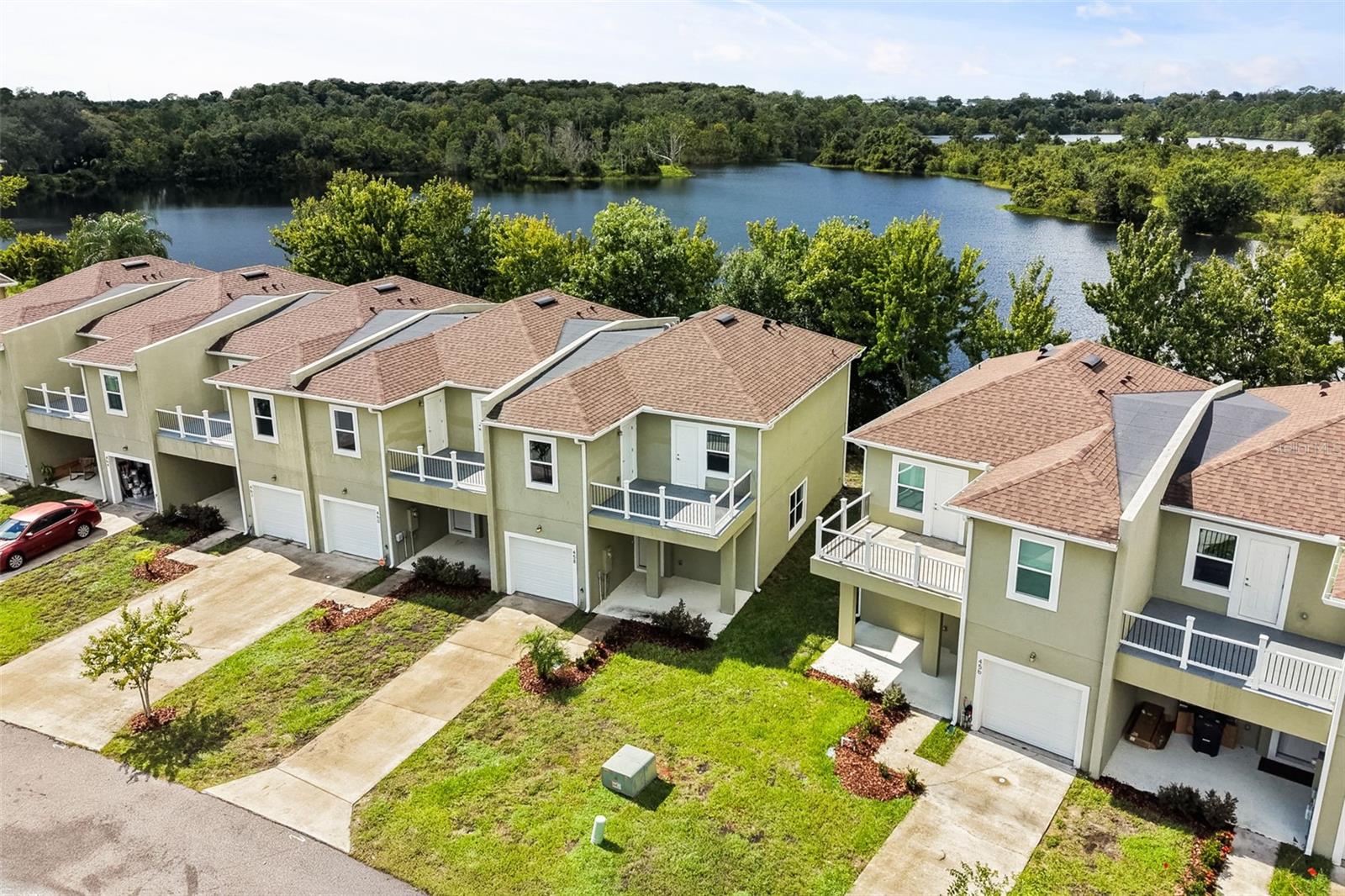 458 LAKE SHORE PARKWAY