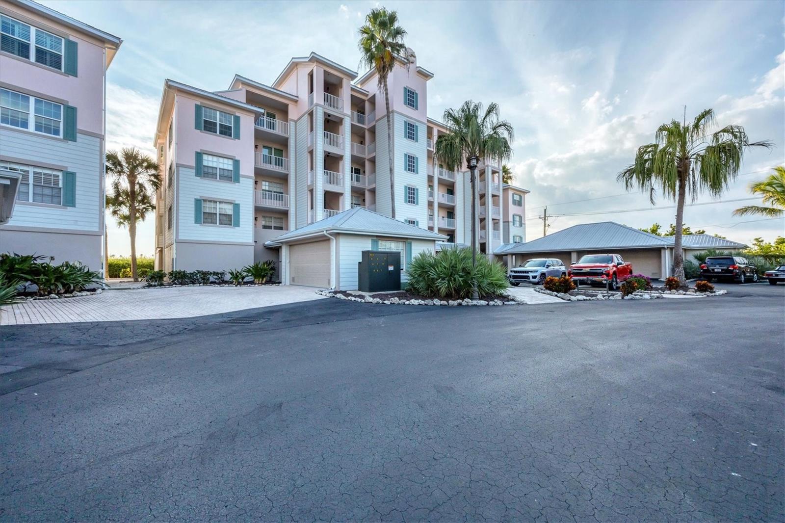 BOCA VISTA HARBOR BLDG A - Residential