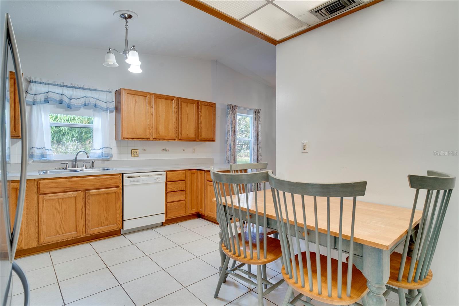 8117 PLANTATION DRIVE