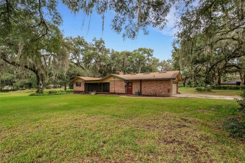 A home in LAKELAND